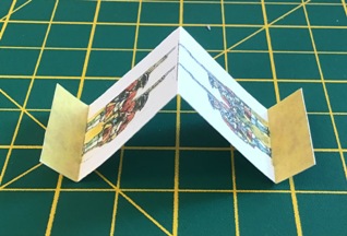 4 - Figures folded